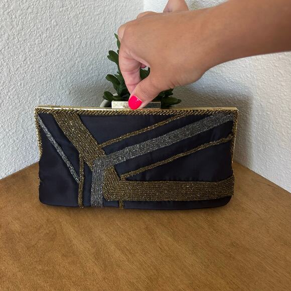 Vintage Black, Gold & Silver Beaded small handbag Kiss lock Winter Formal Date - Picture 10 of 11